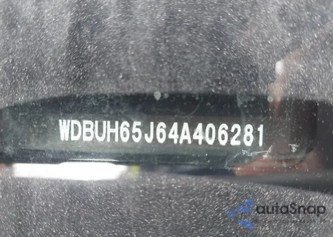 2004 Mercedes-Benz E 320 z USA, uszkodzony, nr VIN WDBUH65J64A406281